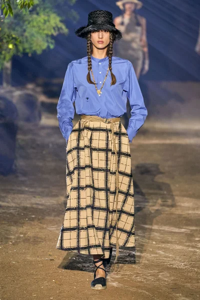 Look 20